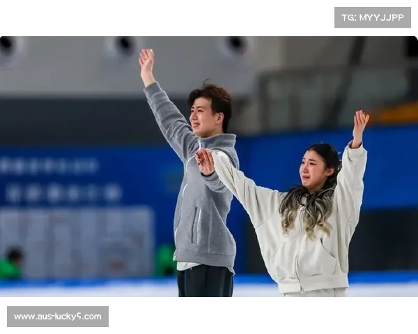 王诗玥柳鑫宇复出首秀斩获76.21分 港风韵律舞引发怀旧热潮
