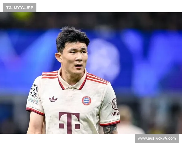 金玟哉红牌罚下，拜仁十人完赛